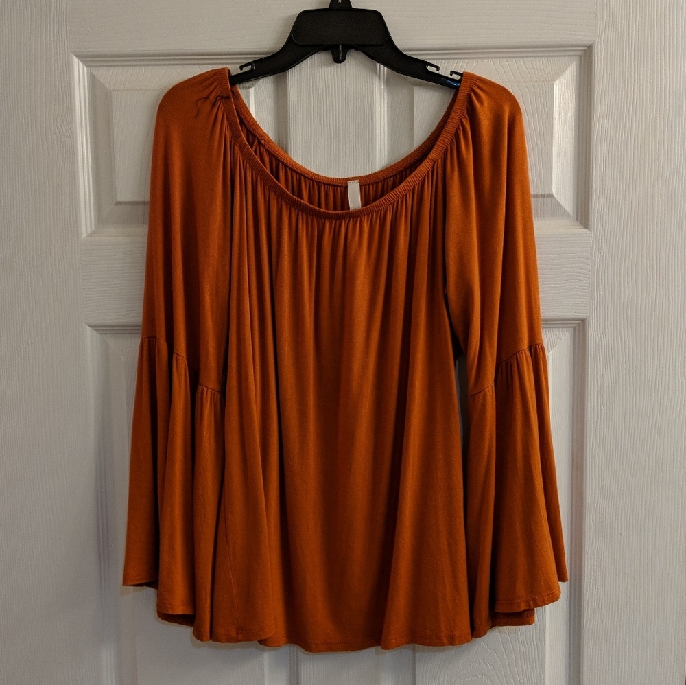 Organge blouse